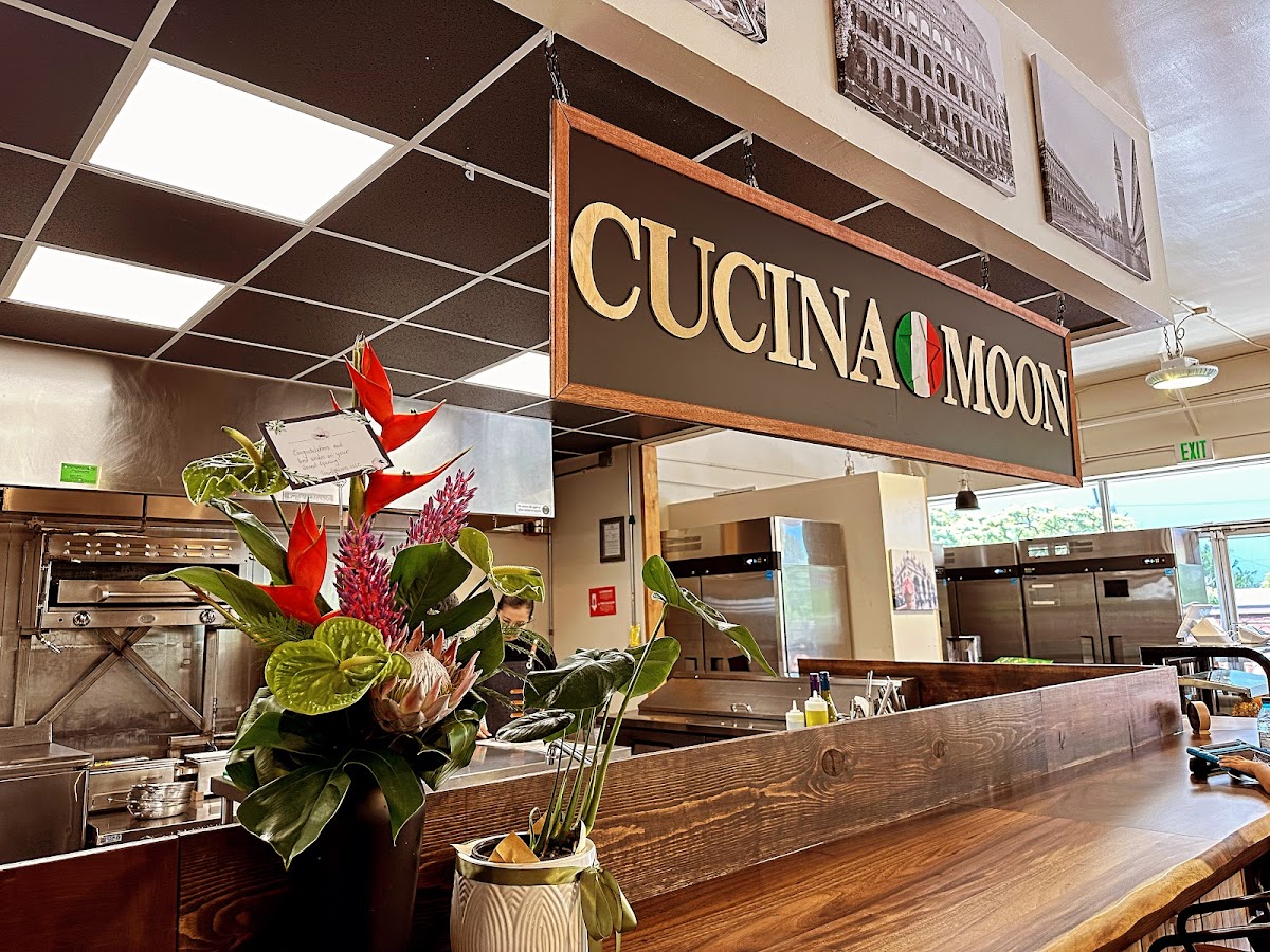 Cucina Moon